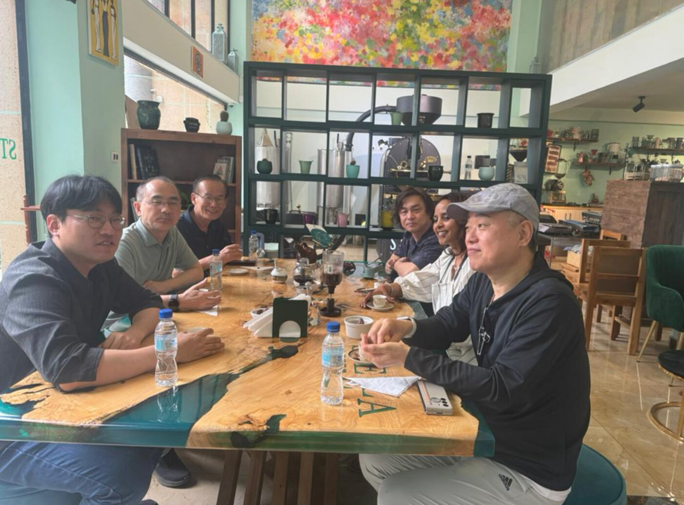 NaNaS Advertising team meeting with international partners at Stella Coffee